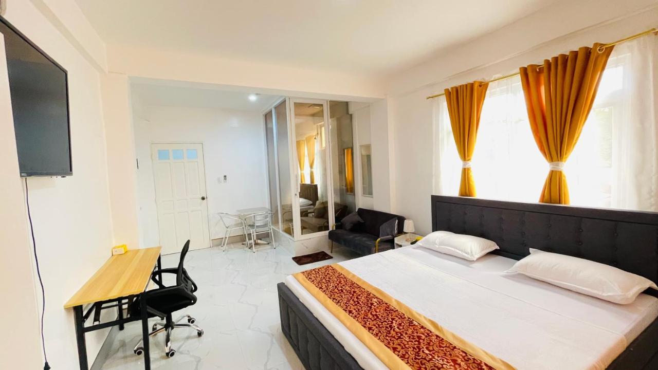 Legends Hotel & Restaurant - Lemery And Taal Dış mekan fotoğraf