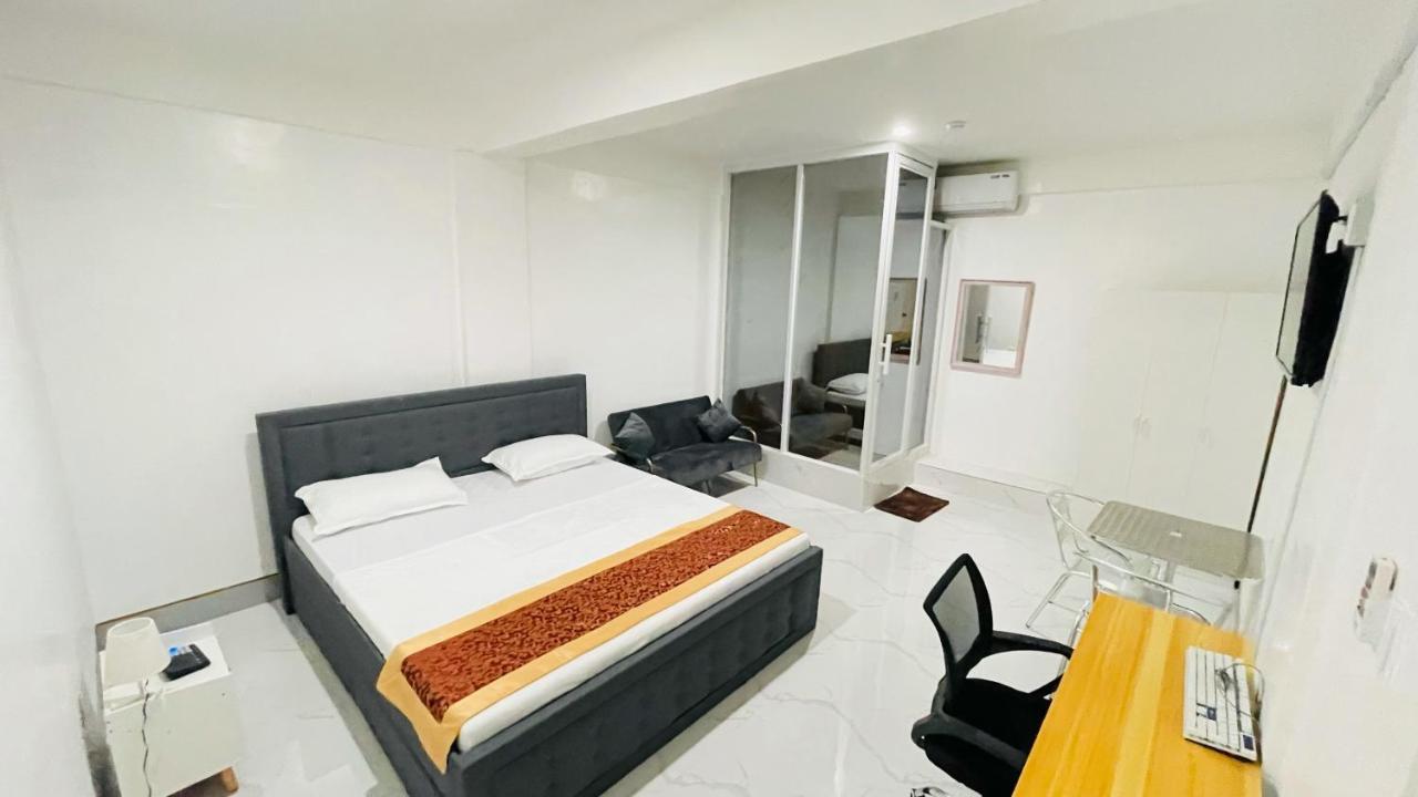 Legends Hotel & Restaurant - Lemery And Taal Dış mekan fotoğraf