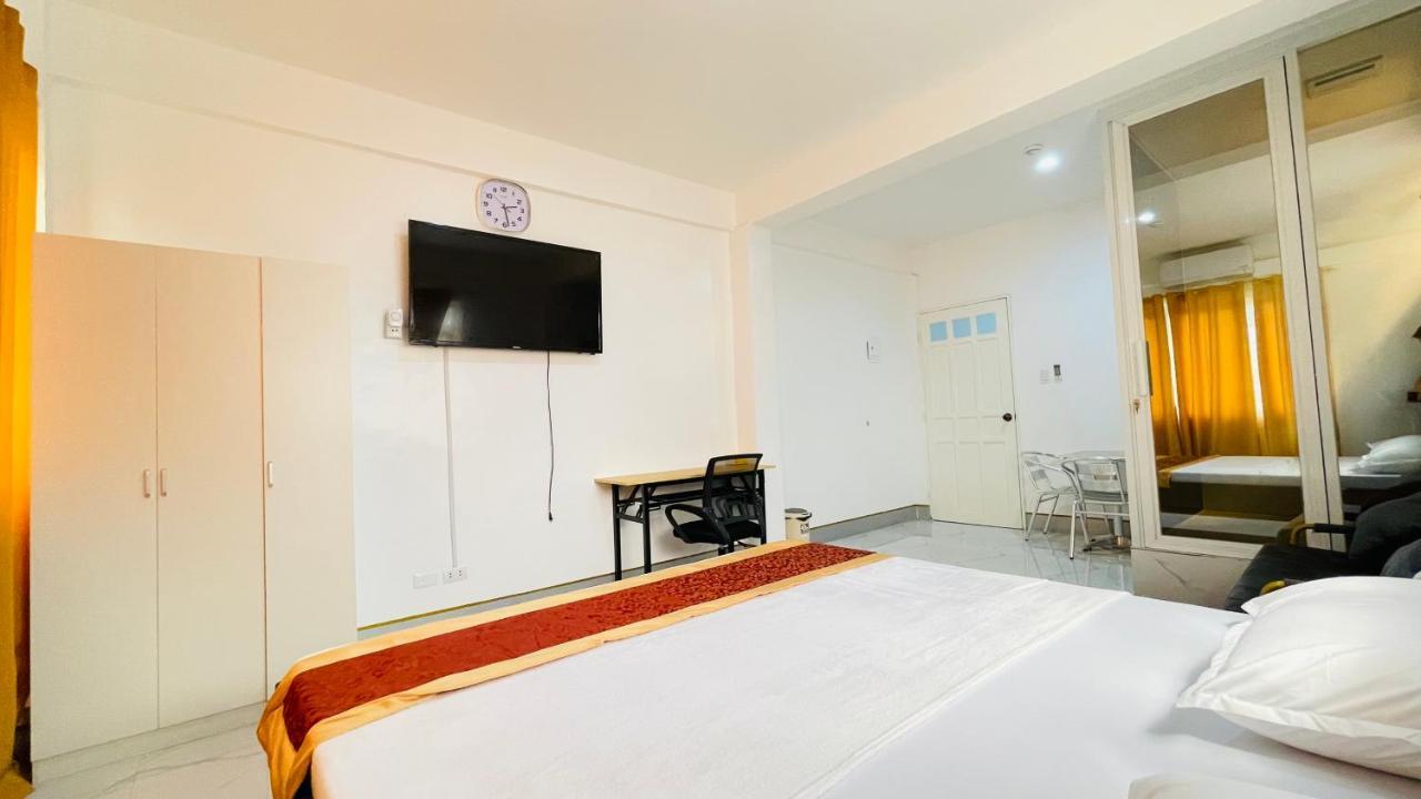 Legends Hotel & Restaurant - Lemery And Taal Dış mekan fotoğraf