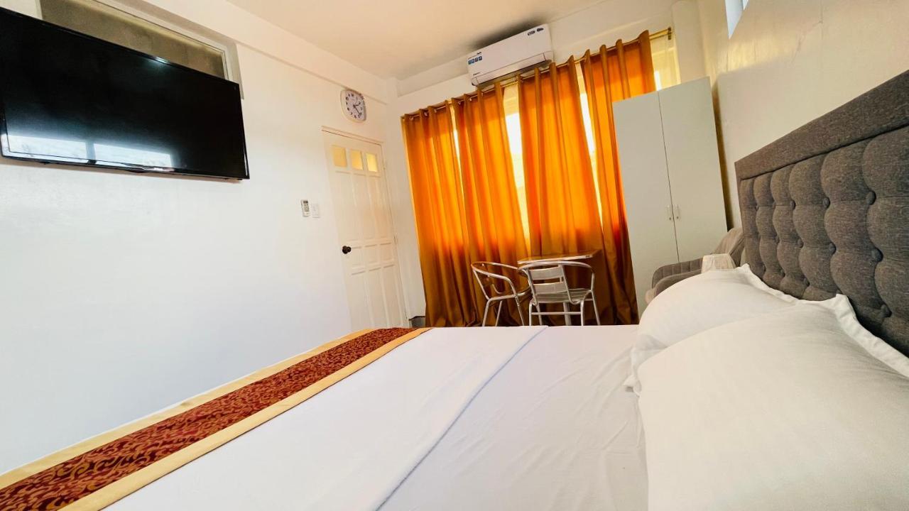 Legends Hotel & Restaurant - Lemery And Taal Dış mekan fotoğraf