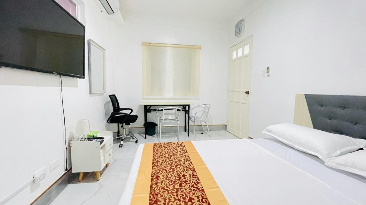 Legends Hotel & Restaurant - Lemery And Taal Dış mekan fotoğraf