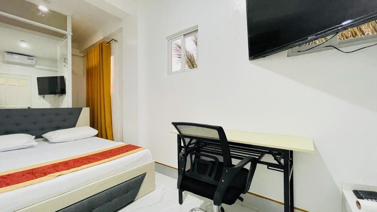 Legends Hotel & Restaurant - Lemery And Taal Dış mekan fotoğraf