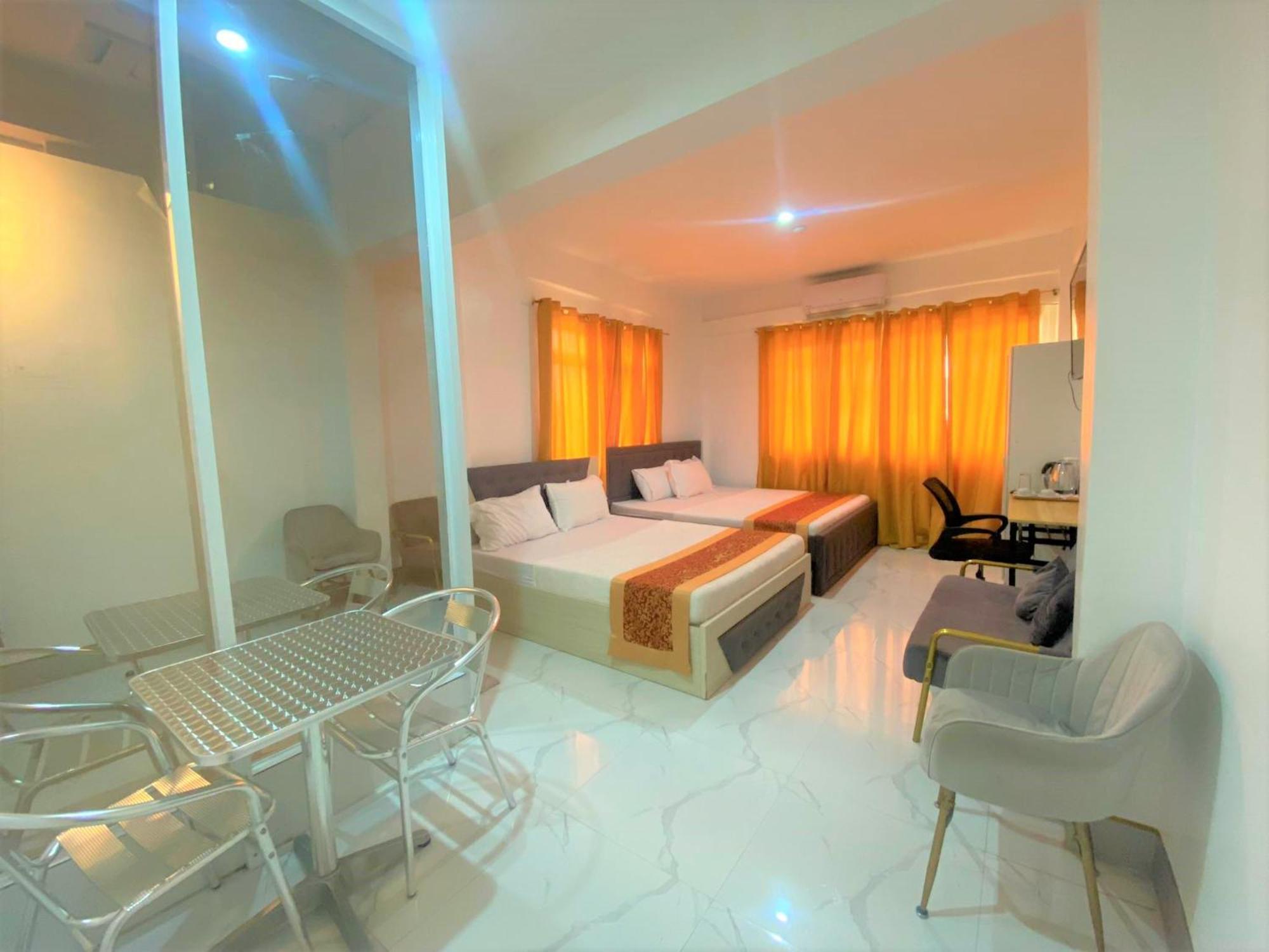 Legends Hotel & Restaurant - Lemery And Taal Dış mekan fotoğraf
