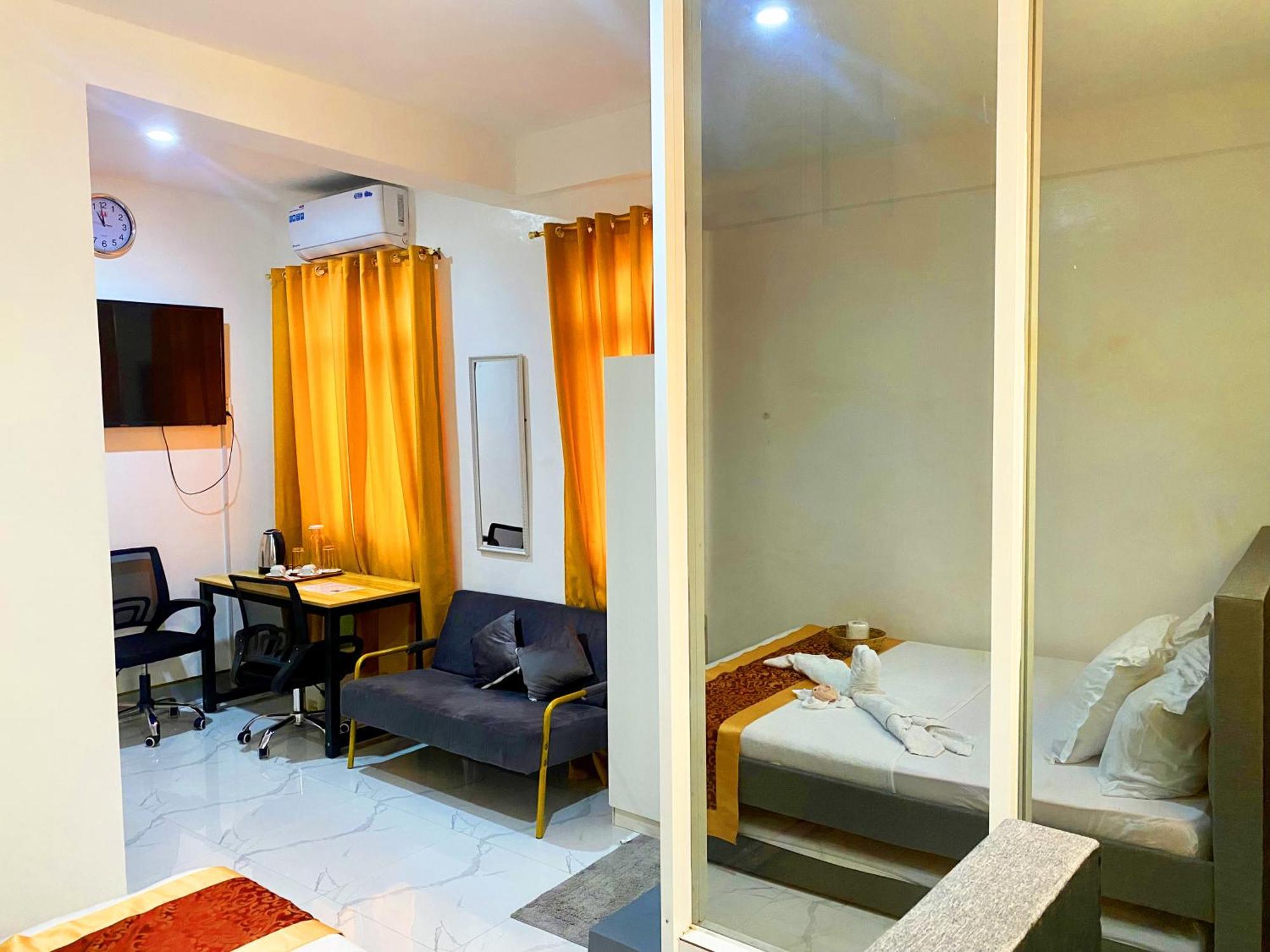 Legends Hotel & Restaurant - Lemery And Taal Dış mekan fotoğraf
