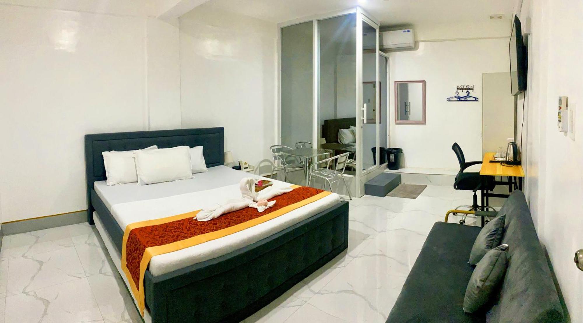 Legends Hotel & Restaurant - Lemery And Taal Dış mekan fotoğraf