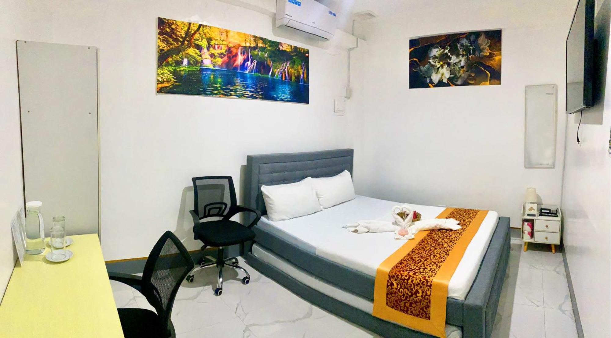 Legends Hotel & Restaurant - Lemery And Taal Dış mekan fotoğraf