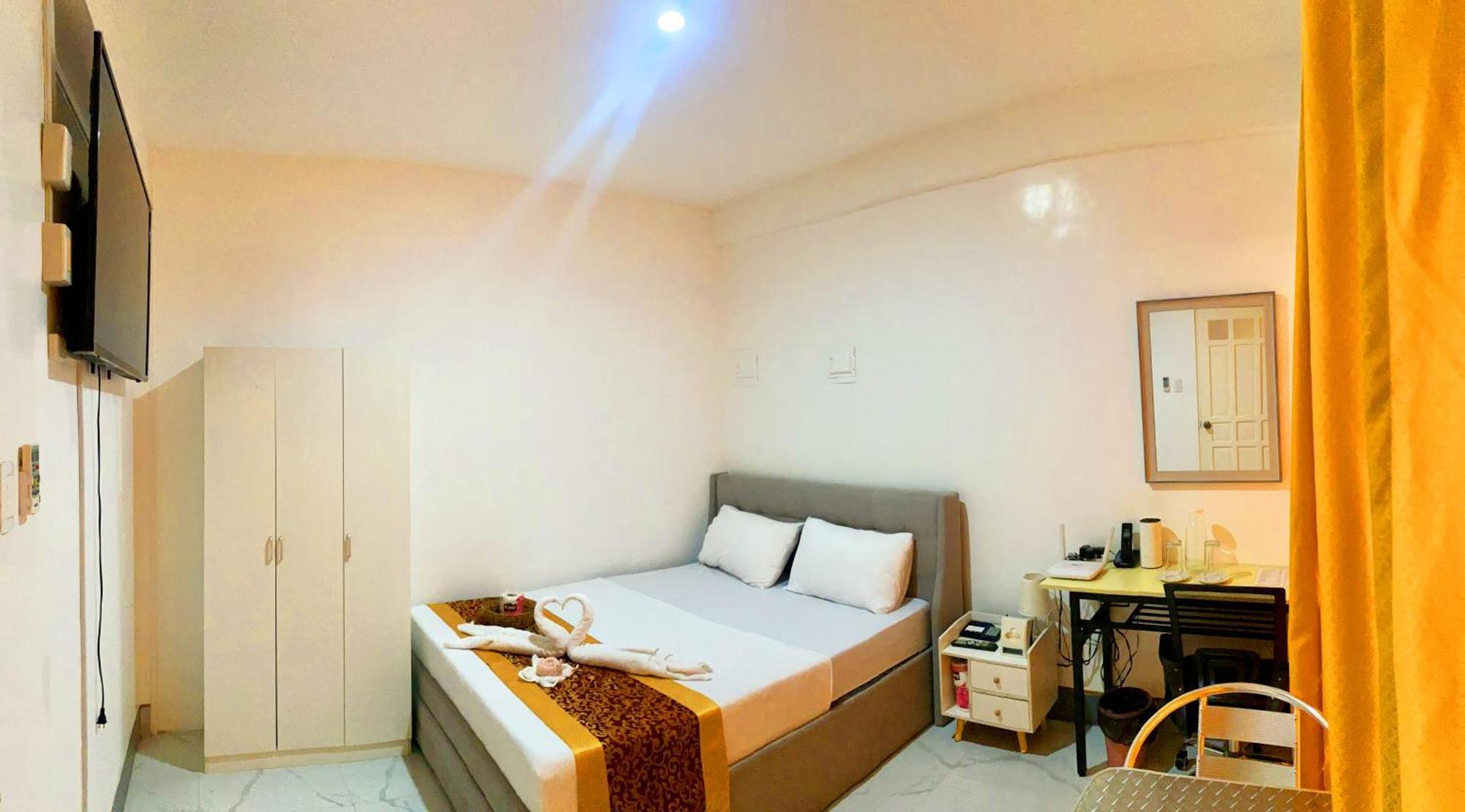 Legends Hotel & Restaurant - Lemery And Taal Dış mekan fotoğraf
