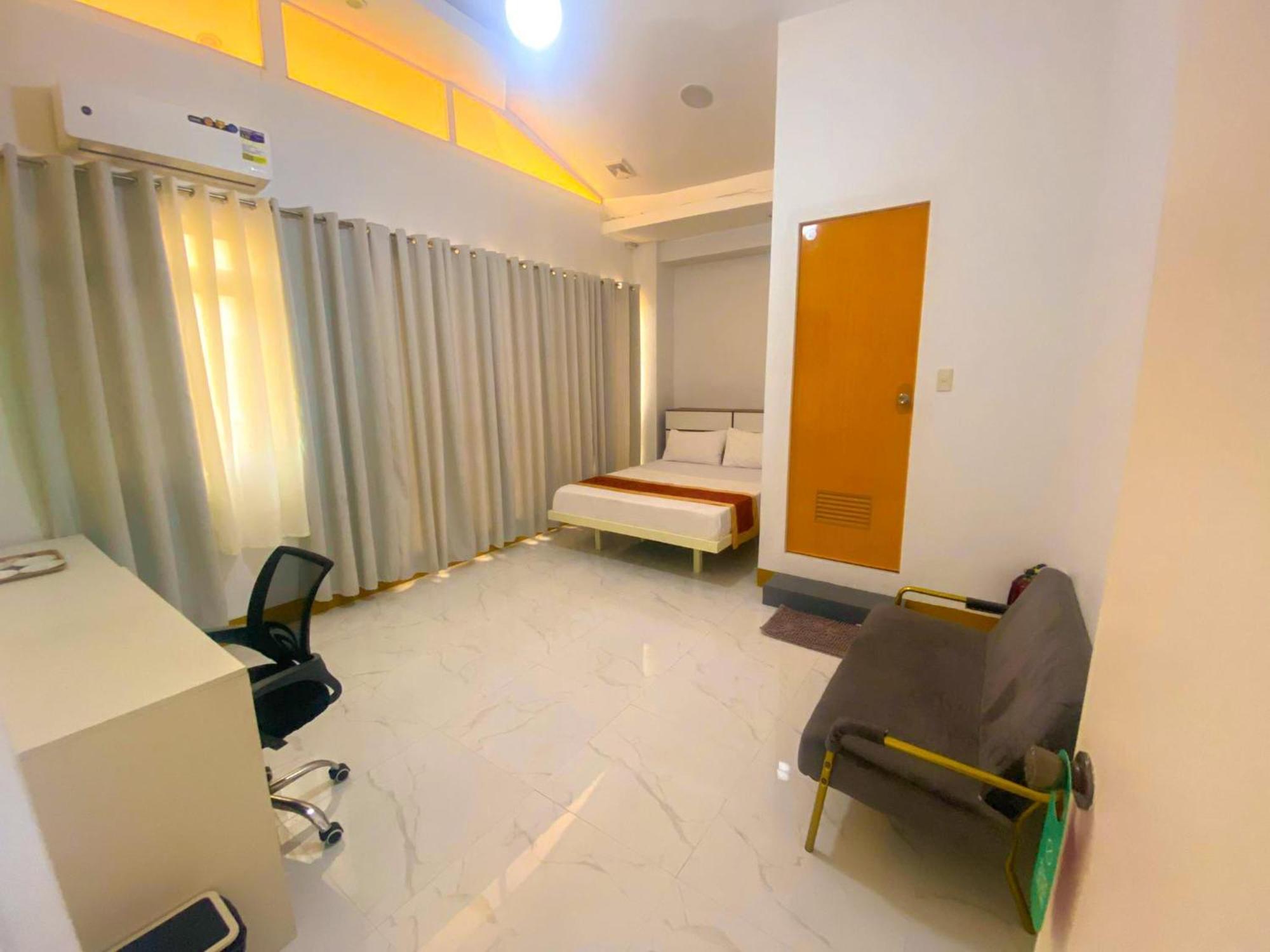 Legends Hotel & Restaurant - Lemery And Taal Dış mekan fotoğraf