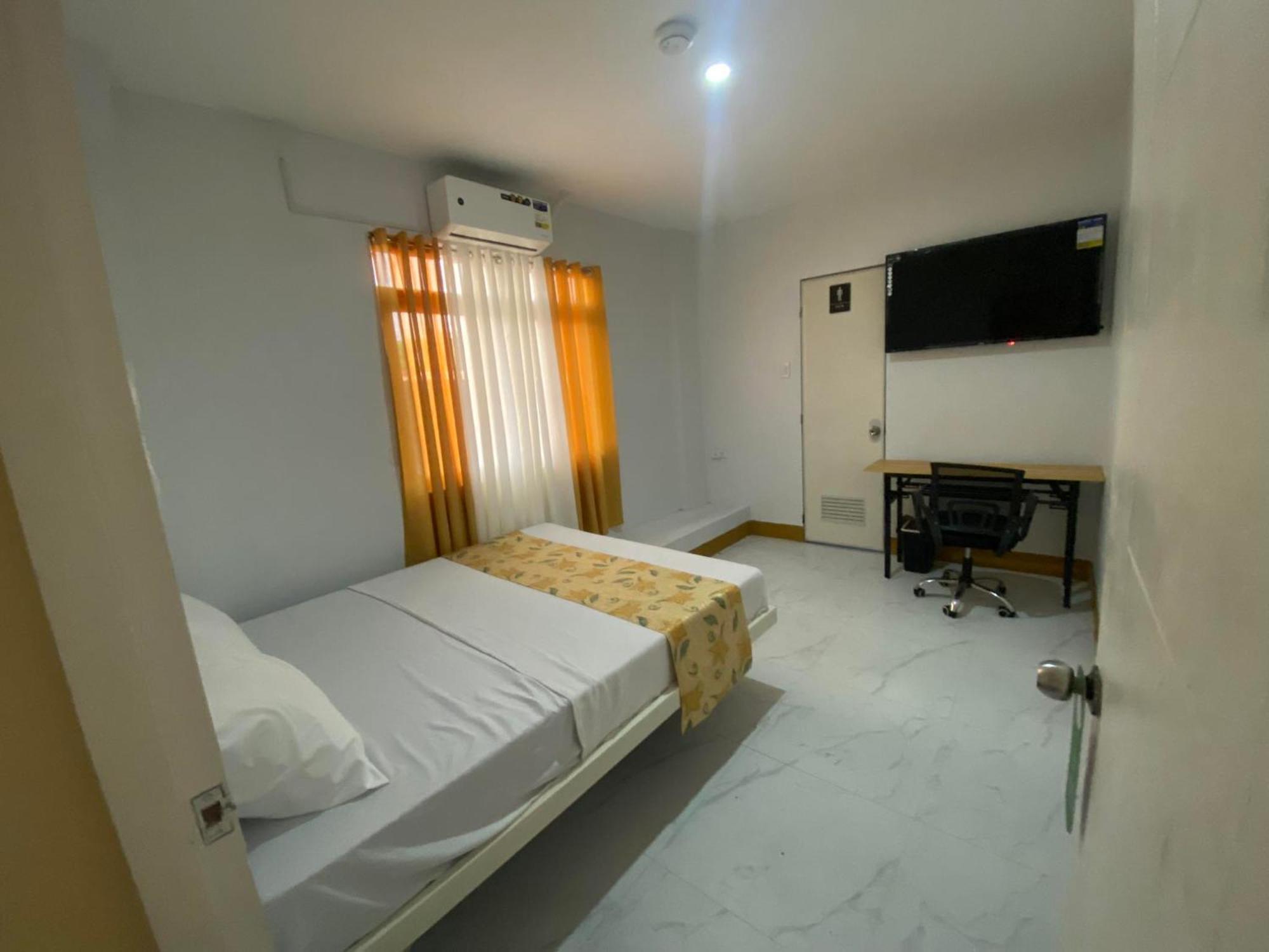 Legends Hotel & Restaurant - Lemery And Taal Dış mekan fotoğraf